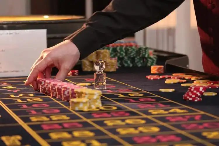 Bangladesh mobile user checking 9777bet11 casino style sections on phone